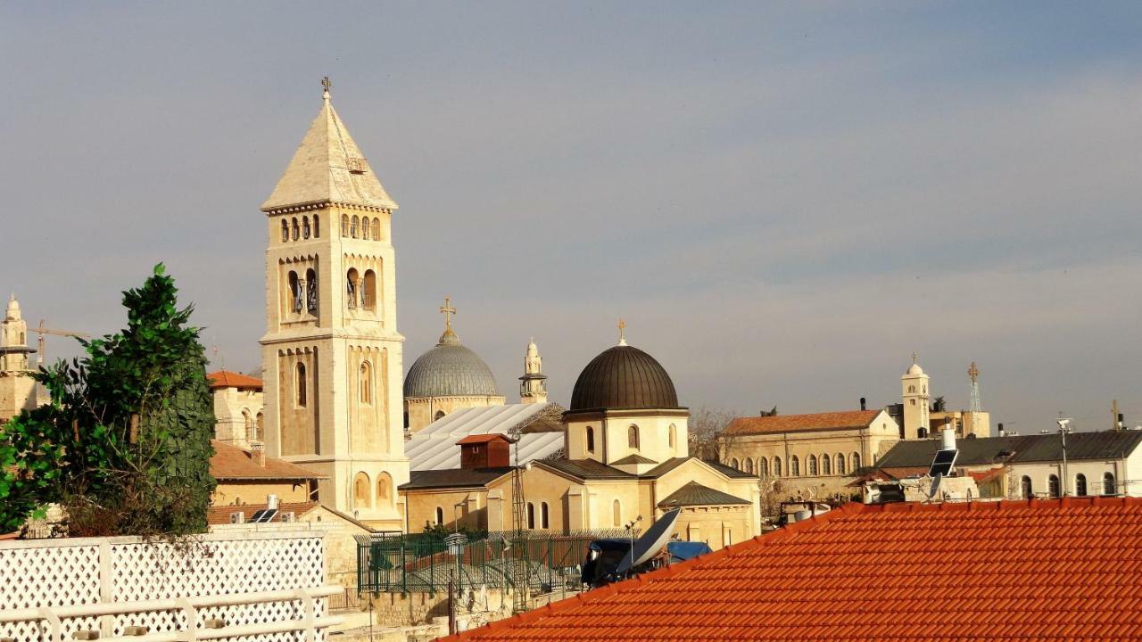 Into Jerusalem Heart Екстериор снимка